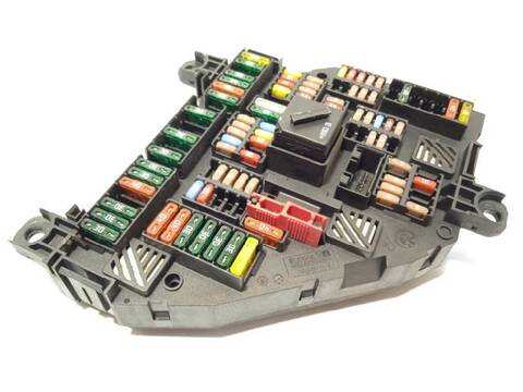 Foto 2ª: Caja Reles Fusibles Bmw Serie 7 720 730LD 245CV 180KW [N57D30A] (2009)