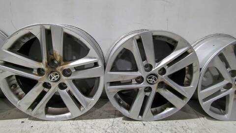 Foto 3ª: Juego LLantas Toyota Corolla 1.8 VVTI HYBRID ZWE219) 140CV [2ZR-FXE] (2018)