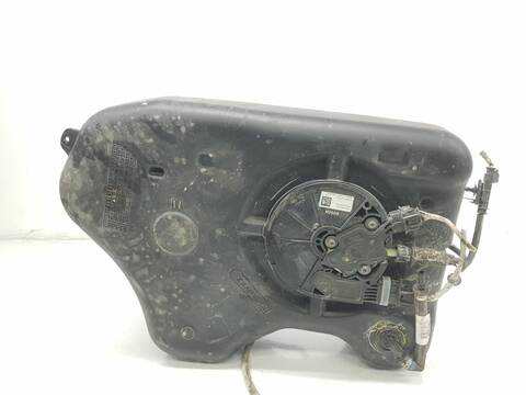 Foto 2ª: Deposito AdBlue Mercedes Clase CLA 200 2.1 CDI 136CV [651930] (2014)