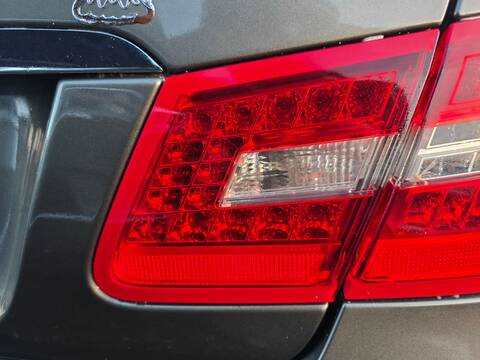 Piloto Portón Derecho Mercedes Clase E 180 OM651911 COUPE AUT.