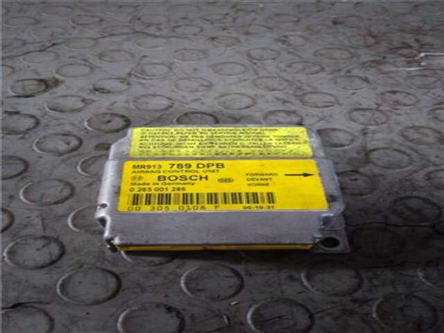 Centralita Airbag Mitsubishi Carisma 1.9 1900 DI-D COMFORT [1.9 LTR. - 75 KW DI-D CAT]