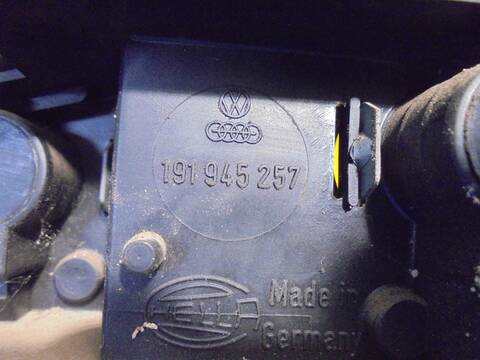 Foto 4ª: Piloto Trasero Izquierdo Volkswagen Golf 55CV 40KW (1983)