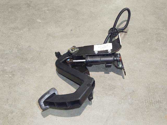 Foto 2ª: Pedal Embrague Mercedes Vito 2.2 D CDI W639 [646980] (2010)