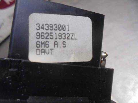 Foto 3ª: Mando Luces Peugeot 306 BOULEBARD BERLINA 69CV 51KW [WJZ] (2000)