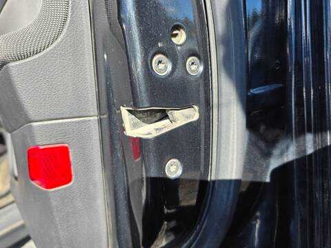 Cerradura Puerta Delantera Derecha Ford Focus IQDB BERLINA