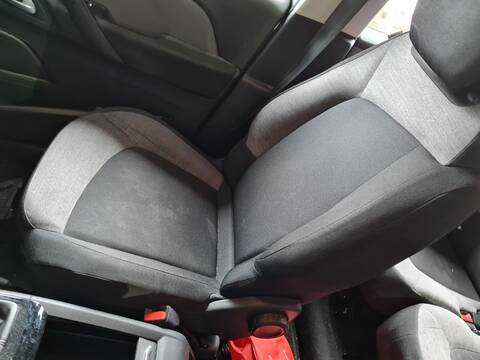 Foto 3ª: Asientos Traseros Citroen C4 LIVE PICASSO 131CV 96KW [HN02] (2016)