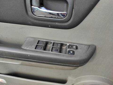 Botonera Elevalunas Nissan X-Trail YD22DDTI T30)
