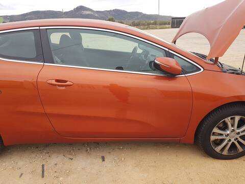 Puerta Delantera Derecha Kia Ceed 1.6 CRDI 110 110CV 81KW JD)