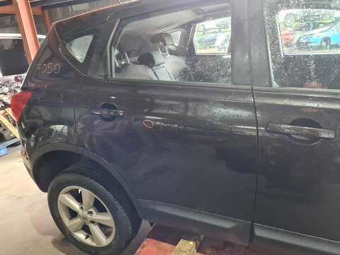 Puerta Trasera Derecha Nissan Qashqai ACENTA 150CV 110KW