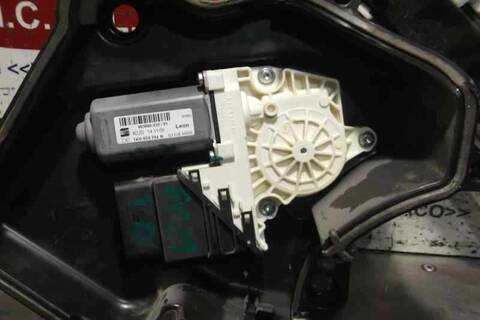 Foto 4ª: Elevalunas Manual Trasero Derecho Seat Leon COMFORT LIMITED 105CV 77KW [BXE] (2007)
