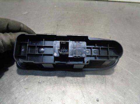 Foto 2ª: Botonera Elevalunas Peugeot 308 PREMIUM 120CV 88KW [EP6/5FW] (2007)
