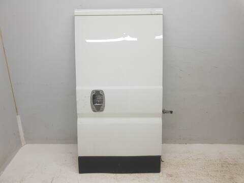 Puerta Trasera Derecha Peugeot Boxer HDI 333) 113CV 83KW FURGON