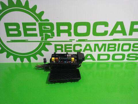 Caja Reles Fusibles Opel Zafira 1.9 CDTI CAT Z 19 DTL) 101CV