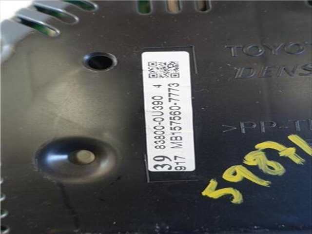 Foto 3ª: Cuadro de Instrumentos Toyota Yaris 1.5 NCP93) 109CV 80KW [1NZ-FE] (2014)