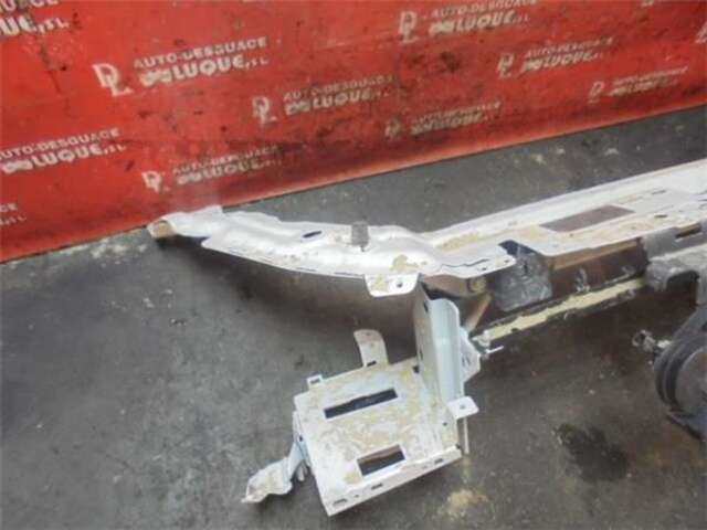 Foto 3ª: Paragolpes Delantero Land Rover Discovery 2.2 HSE [2.2 LTR. - 110 KW TD4 CAT] [224DT]