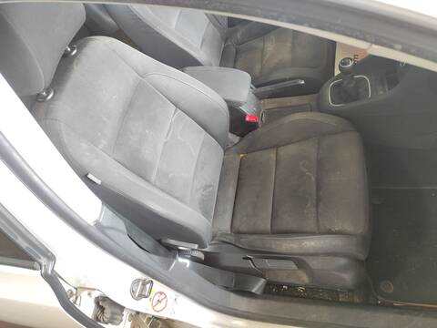 Asiento Delantero Derecho Volkswagen Golf CAYC