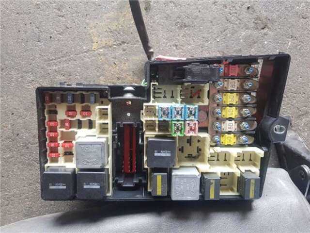 Caja Reles Fusibles Ford C Max 1.6 TDCI FOCUS