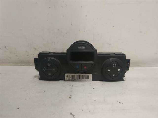 Mando Climatizador Renault Megane 1.6 AUTHENTIQUE [1.6 LTR. - 83 KW 16V] II COUPE/CABRIO (2003-_)