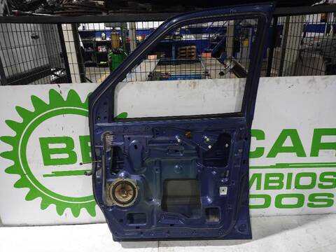 Foto 2ª: Puerta Delantera Derecha Nissan Serena 2.3 LX DIESEL 75CV [LD23] (1992)