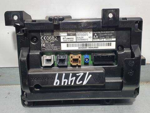 Foto 2ª: Sistema GPS Renault Captur INTENS 120CV 88KW [H5FF408] (2017)