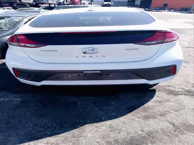 Foto 2ª: Paragolpes Trasero Hyundai Ioniq 1.6 GDI HYBRID 141CV (2016)