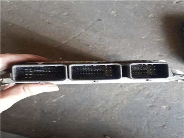 Foto 2ª: Centralita Motor ECU Renault Megane 1.5 AUTHENTIQUE [1.5 LTR. - 78 KW DCI DIESEL] II BERLINA 5P (10.2002-_) [K9K P7]