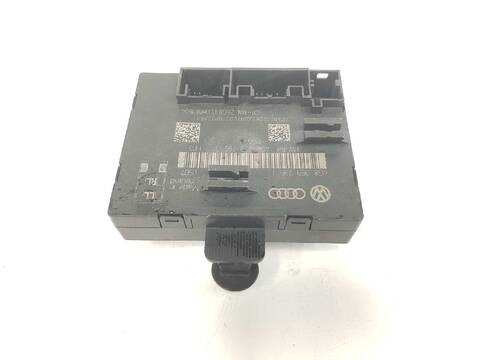 Foto 2ª: Centralita Puerta Delantera Izquierda Audi A6 3.0 V6 24V TDI 245CV [CDUD] (2010)