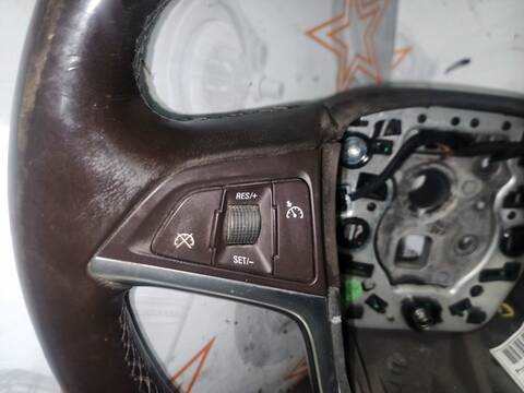 Foto 2ª: Volante Opel Insignia EDITION BERLINA 131CV 96KW [A20DTH] (2008)