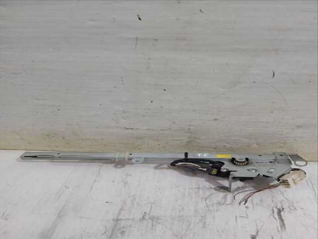 Foto 2ª: Elevalunas Manual Trasero Izquierdo Mercedes Clase C 160 CLK 240 209.361) 170CV [M 112.912] (2002)