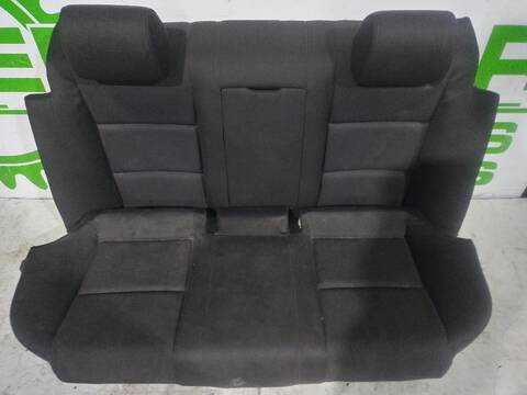 Foto 3ª: Asientos Traseros Audi A4 2.5 TDI 120KW) 163CV (2000)