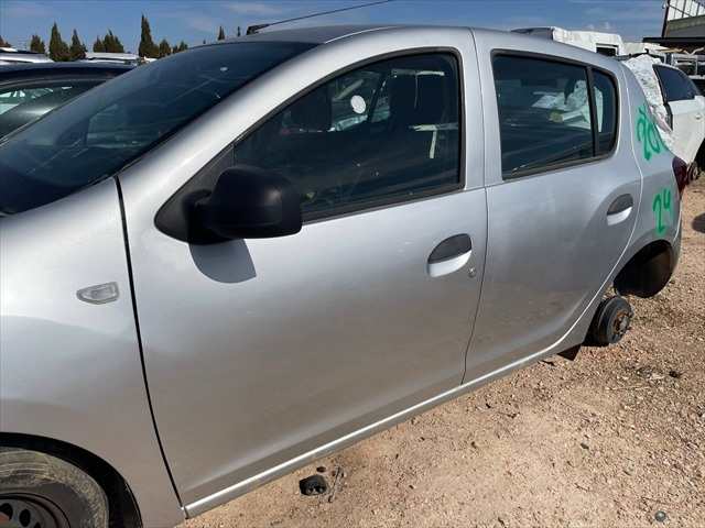 Foto 2ª: Puerta Delantera Izquierda Dacia Sandero 1.0 GASOLINA SCe [B4DE4] (2018)