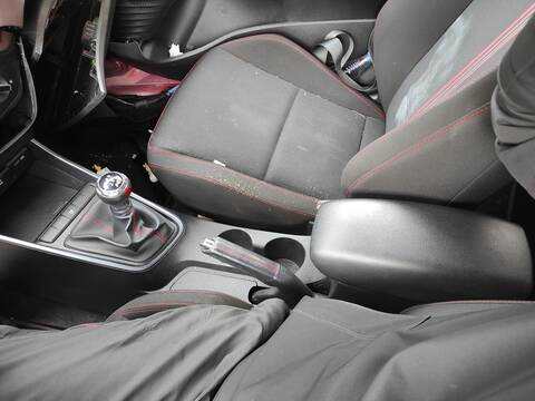 Consola Central Hyundai i20 G4LF