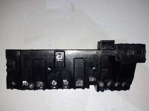 Foto 2ª: Caja Reles Fusibles Mercedes Clase V 200 136CV 100KW (2014)