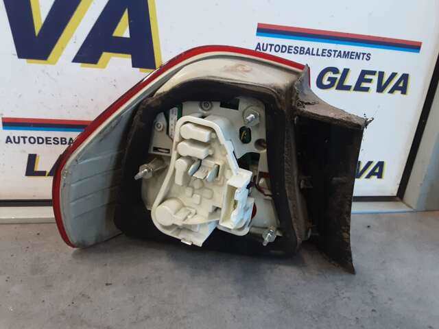 Foto 2ª: Piloto Trasero Derecho Bmw Serie 3 315 2.0 DI177CV BERLINA 0CV [N47D20C] (2009)