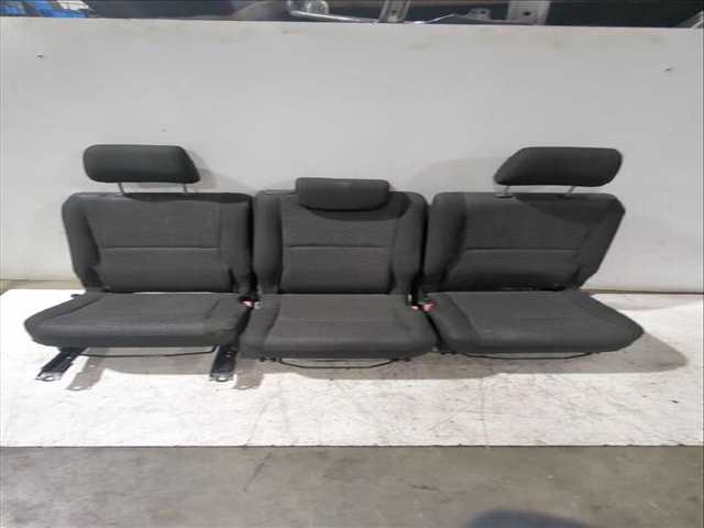 Foto 1ª: Asientos Traseros Toyota Corolla 2.2 D-4D AUR10_) 177CV [2AD-FHV] (2004)