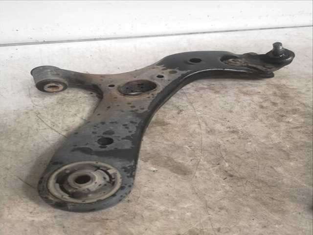 Brazo Suspension Delantero Derecho Toyota Auris 1ZRFE