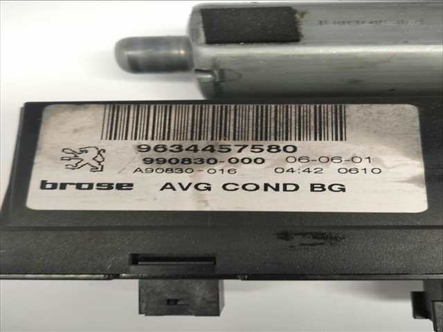Foto 3ª: Elevalunas Eléctrico Delantero Derecho Peugeot 307 2.0 HDI 66KW [RHY] (2005)