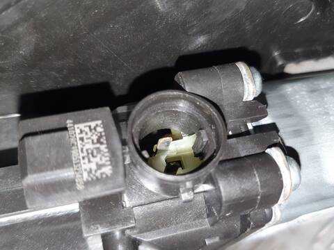 Foto 3ª: Elevalunas Manual Trasero Derecho Kia Stinger GT-LINE 2WD 245CV 180KW [G4KL] (2020)