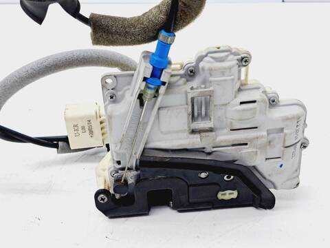 Foto 4ª: Cerradura Puerta Trasera Derecha Audi A3 1.6 TDI 110CV 81KW [CRK] (2014)