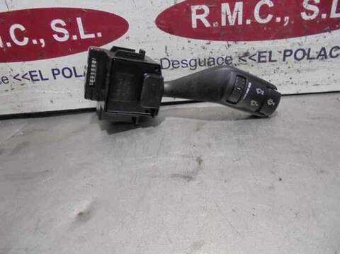 Mando Multifuncion Ford Focus AMBIENTE D) BERLINA 115CV 85KW