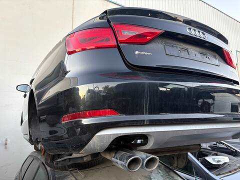 Foto 3ª: Piloto Portón Izquierdo Audi A3 CRB (2014)