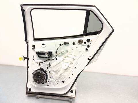 Foto 4ª: Puerta Trasera Derecha Peugeot 2008 1.2 PURETECH 130 131CV 96KW [HNS (EB2ADTS)] (2021)