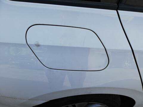 Tapa Exterior Combustible Volkswagen Golf DTRD