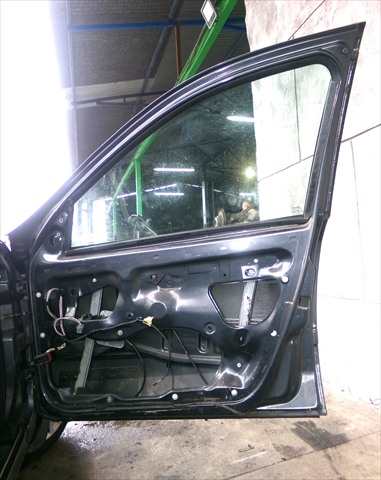 Foto 2ª: Puerta Delantera Derecha Renault Laguna 2.0 G RANCHERA,2001-2007 [F4RJ7] (2004)