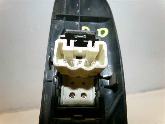 Foto 3ª: Botonera Elevalunas Toyota Yaris 1.4 D 1999-2005 [1NDTV] (2004)