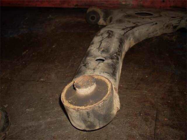 Brazo Suspension Delantero Izquierdo Ford Transit 2.2 TDCI (85CV)