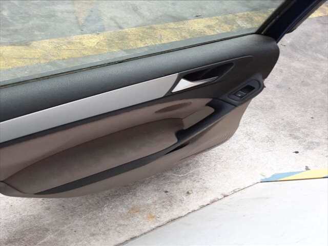 Foto 2ª: Puerta Trasera Izquierda Volkswagen Golf 1.6 TDI 105CV 0CV [CAYC] (2010)