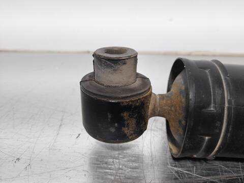 Foto 2ª: Amortiguador Trasero Izquierdo Renault Megane 1.4 16V BERLINA 95CV 70KW I FASE 2 BERLINA BA0) [K4J C7] (2000)