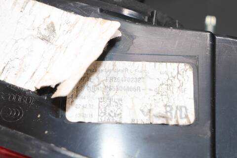 Foto 2ª: Piloto Portón Derecho Renault Talisman R9M409 (2015)