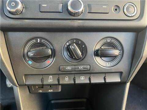 Mando Climatizador Skoda Rapid 1.6 TDI 105CV 77KW